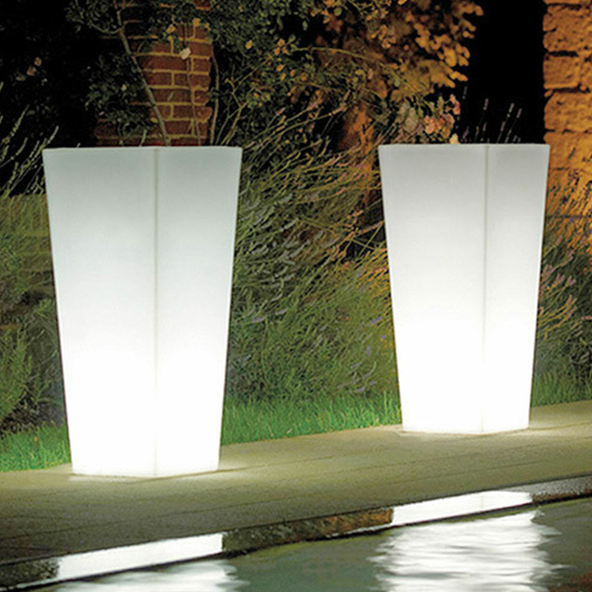 Arkema Quadro 86 SL outdoor square lighting vase