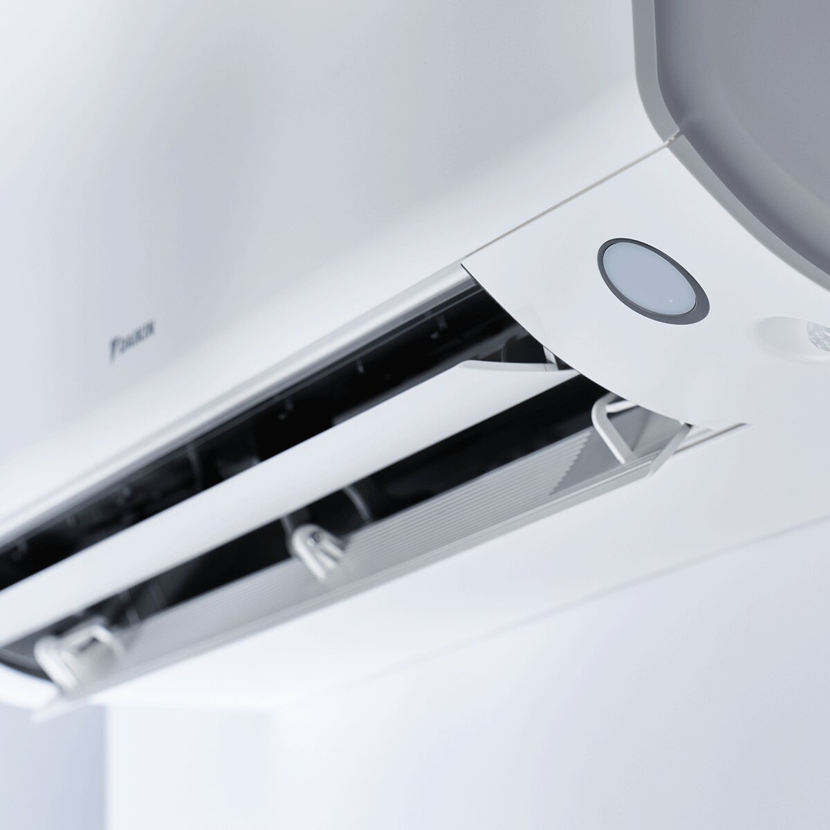 Daikin Multi+ trial split air conditioning system and domestic hot water - Perfera All Seasons internal units 9000+9000+12000 BTU - 120 l tank