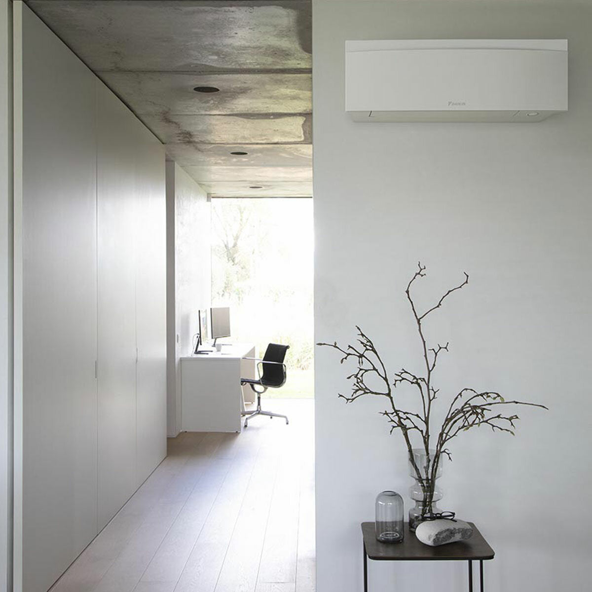 Daikin Emura 3 Trial Split Klimaanlage 9000+12000+12000 BTU Inverter A+ WLAN Außengerät 6,8 kW Weiß